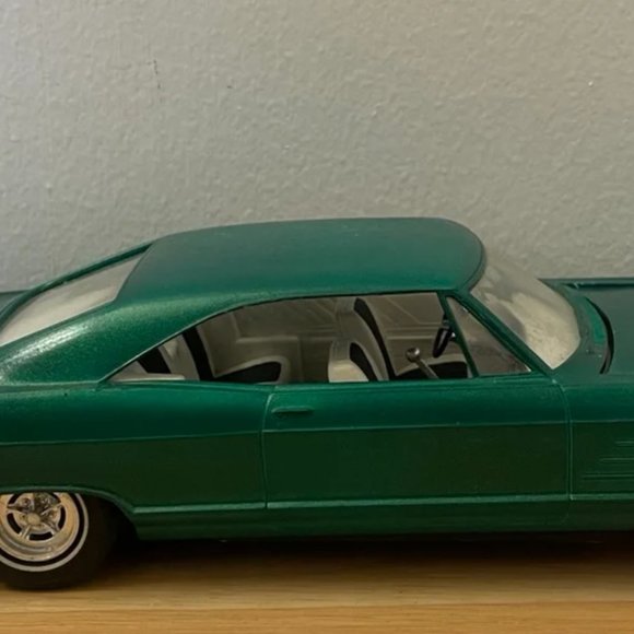 AMT 1965 Buick Wildcat Fast Back Sports Coupe 3in1 Alexander Bros - Picture 3 of 4